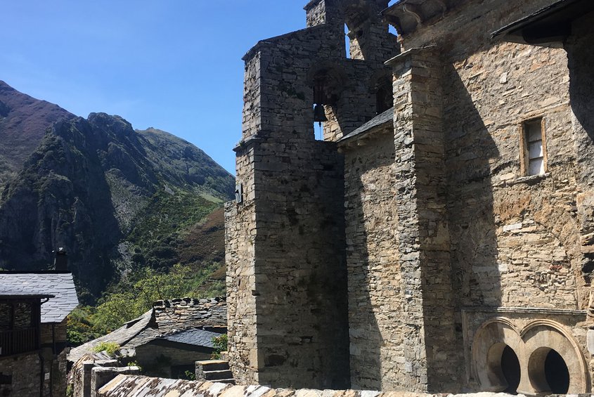 Iglesia Santiago de Peñalba (ASODEBI)